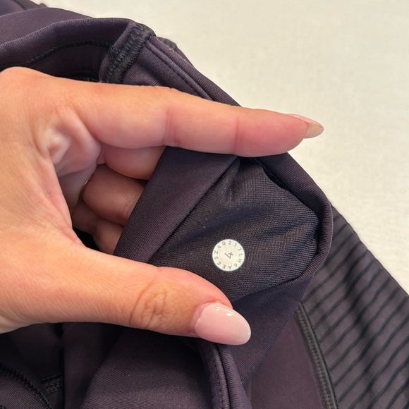 Lululemon Lean In Crop (17") Boysenberry - Picture 2 of 3